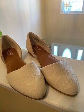 TOMS Women's Cream D'Orsay Pointed-Toe Flats